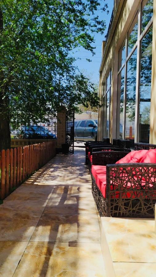 Lucky Fox Hotel Atirau Kültér fotó